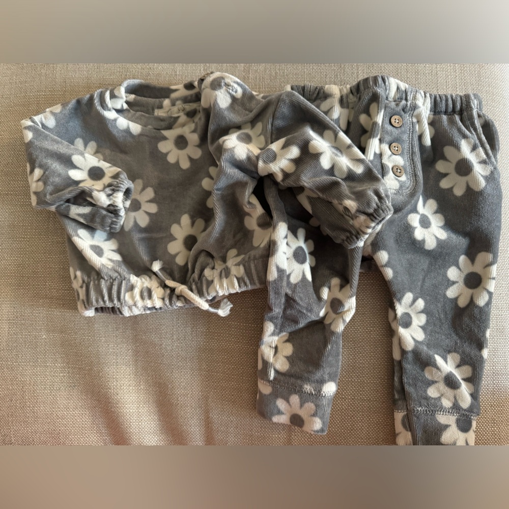 0-3 month Jessica Simpson sweat suit